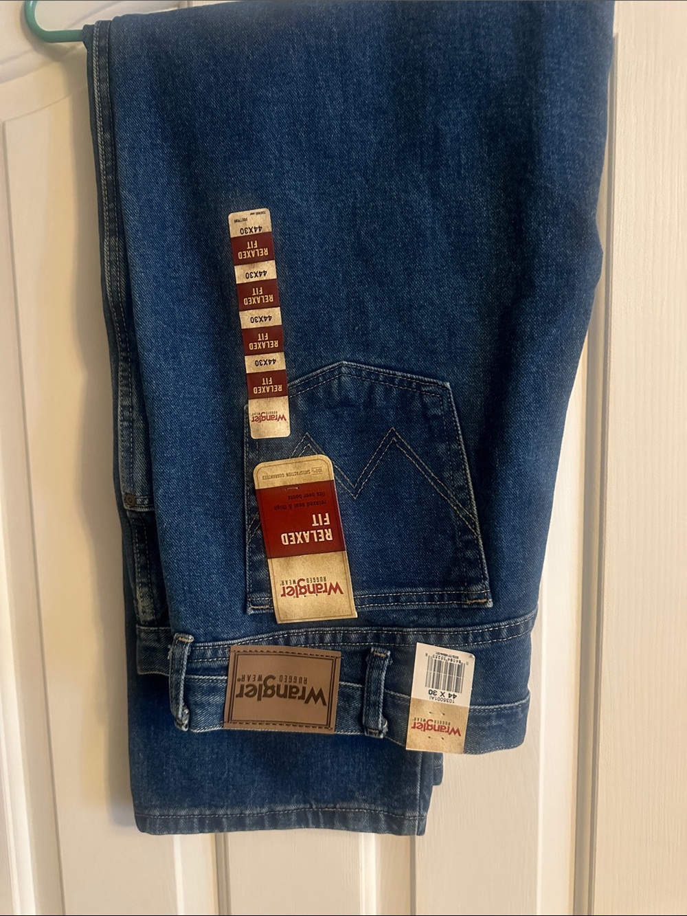 Wrangler Men's Relaxed Fit Dark Blue Denim Jeans